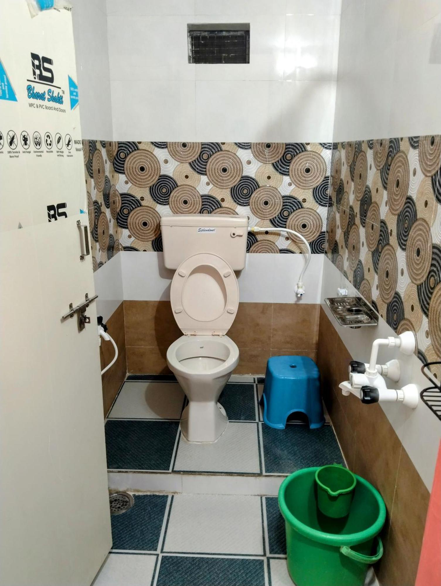 Funky Monkey Home Stay Хампи Экстерьер фото